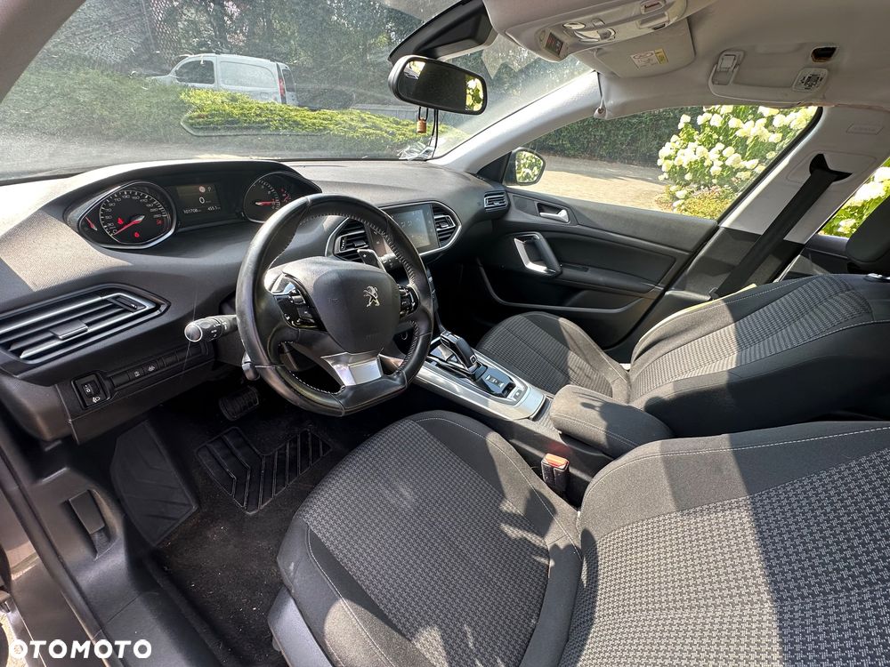 Peugeot 308 1.2 PureTech Active Pack S&S EAT8 - 7