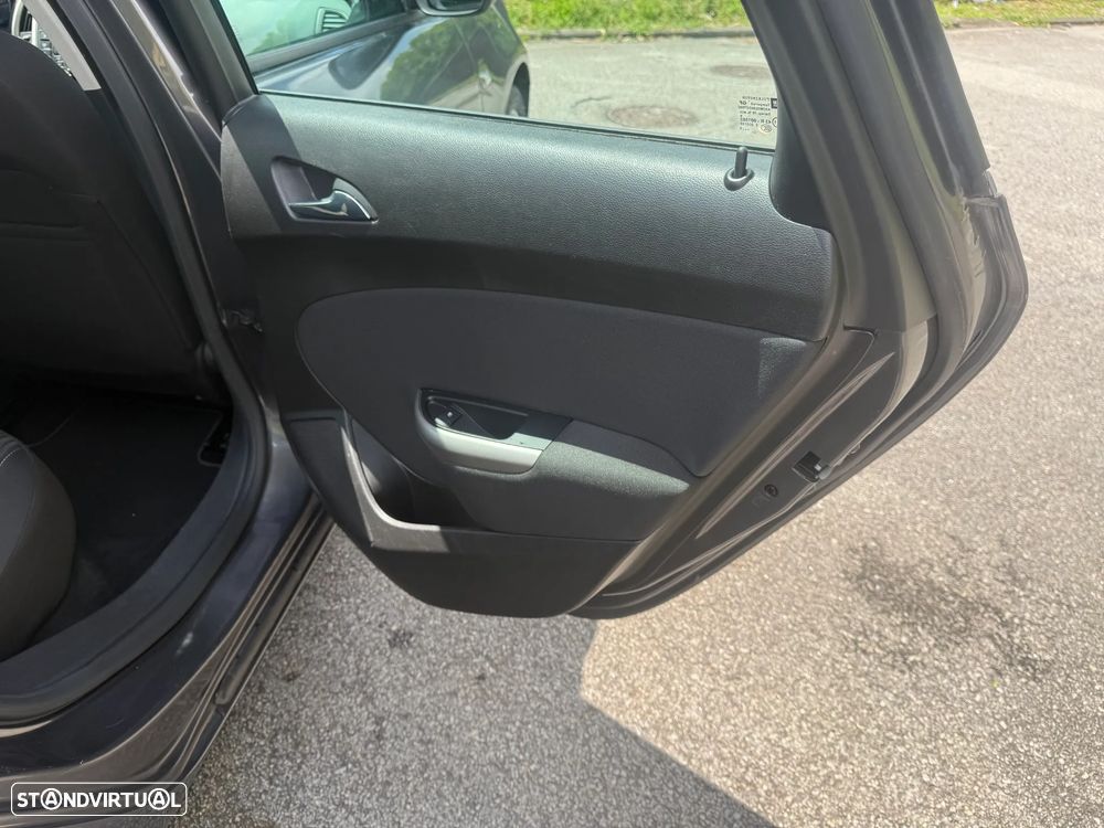 Opel Astra 1.4 Enjoy - 17