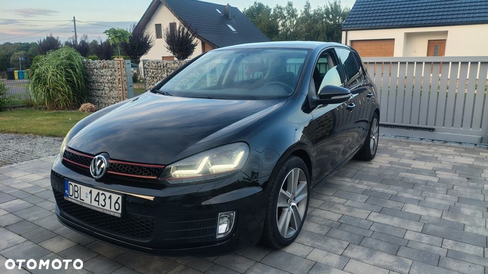 Volkswagen Golf - 2