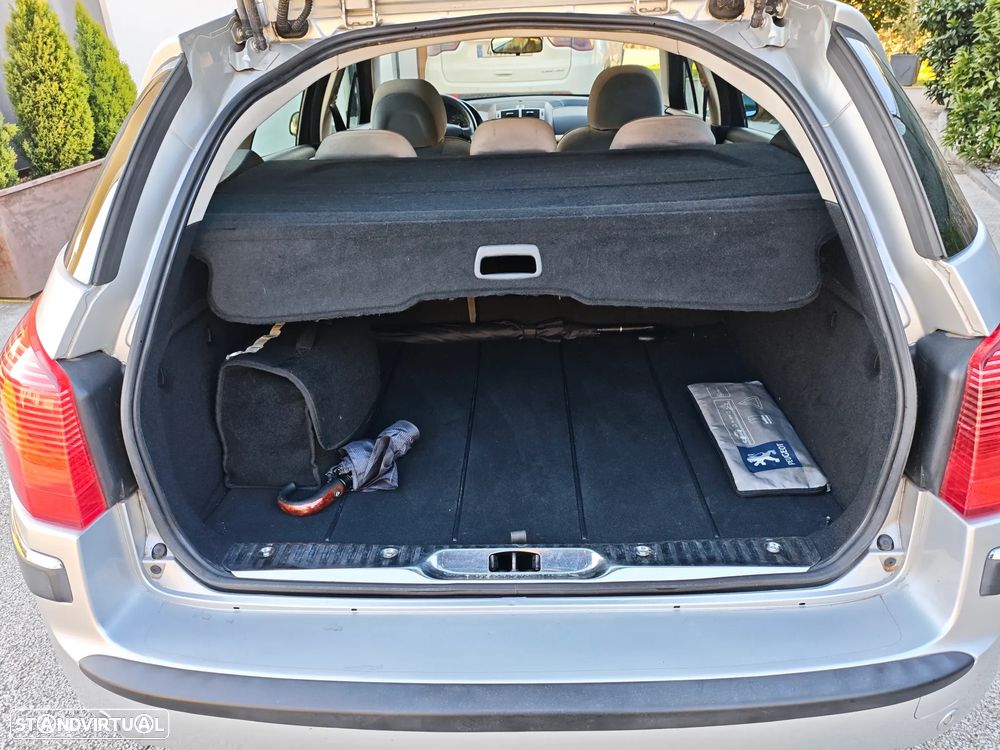 Peugeot 407 SW 1.6 HDi Executive FAP - 12