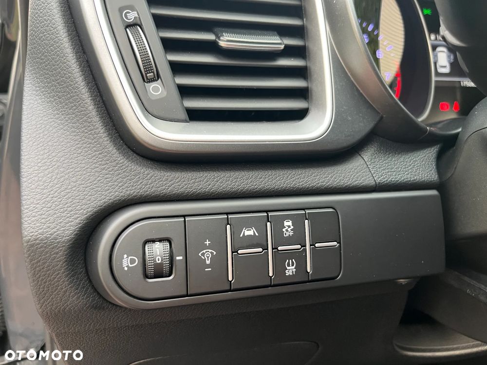 Kia Ceed 1.5 T-GDI M - 14