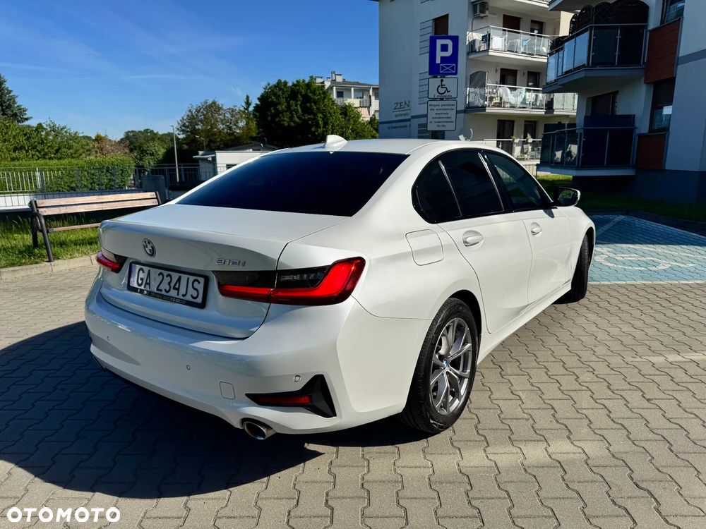 BMW Seria 3 318i Sport Line - 6