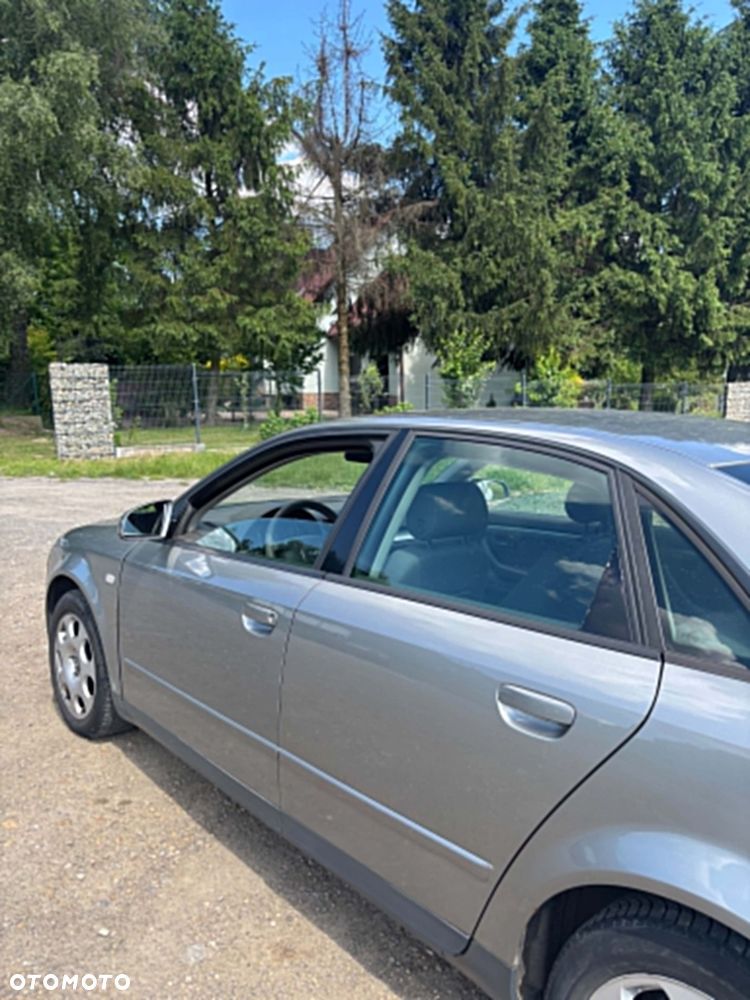 Audi A4 Limousine - 5