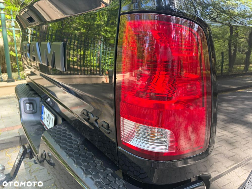 RAM 1500 5.7 Crew Cab Limited - 11