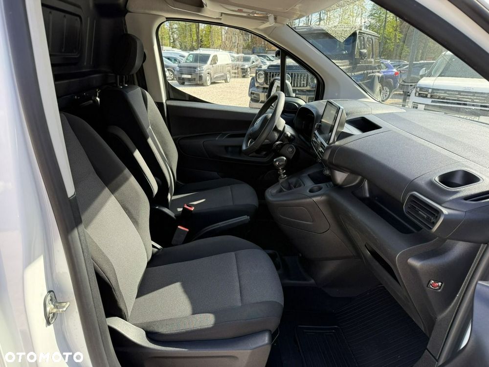 Toyota Proace City - 24