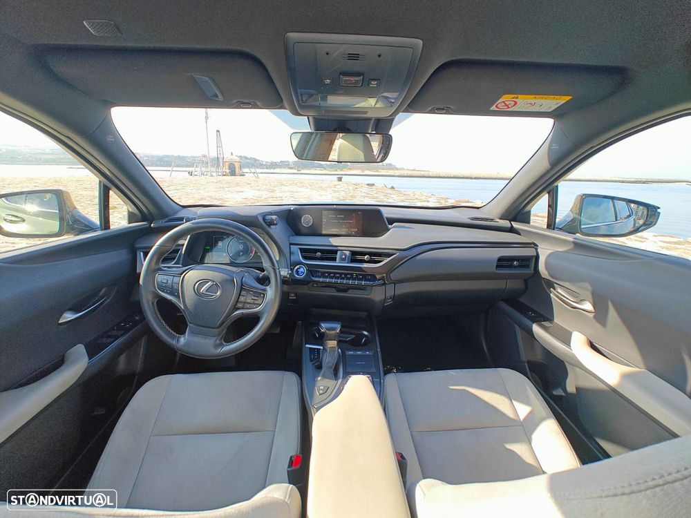 Lexus UX 250h Executive+ - 9
