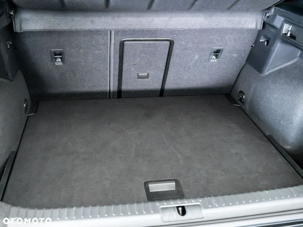 Cupra Formentor 1.5 TSI DSG - 32