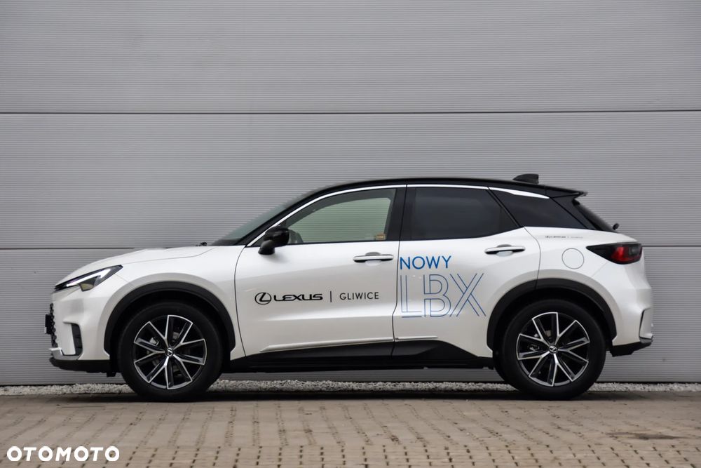Lexus LBX 1.5 Hybrid Emotion - 8
