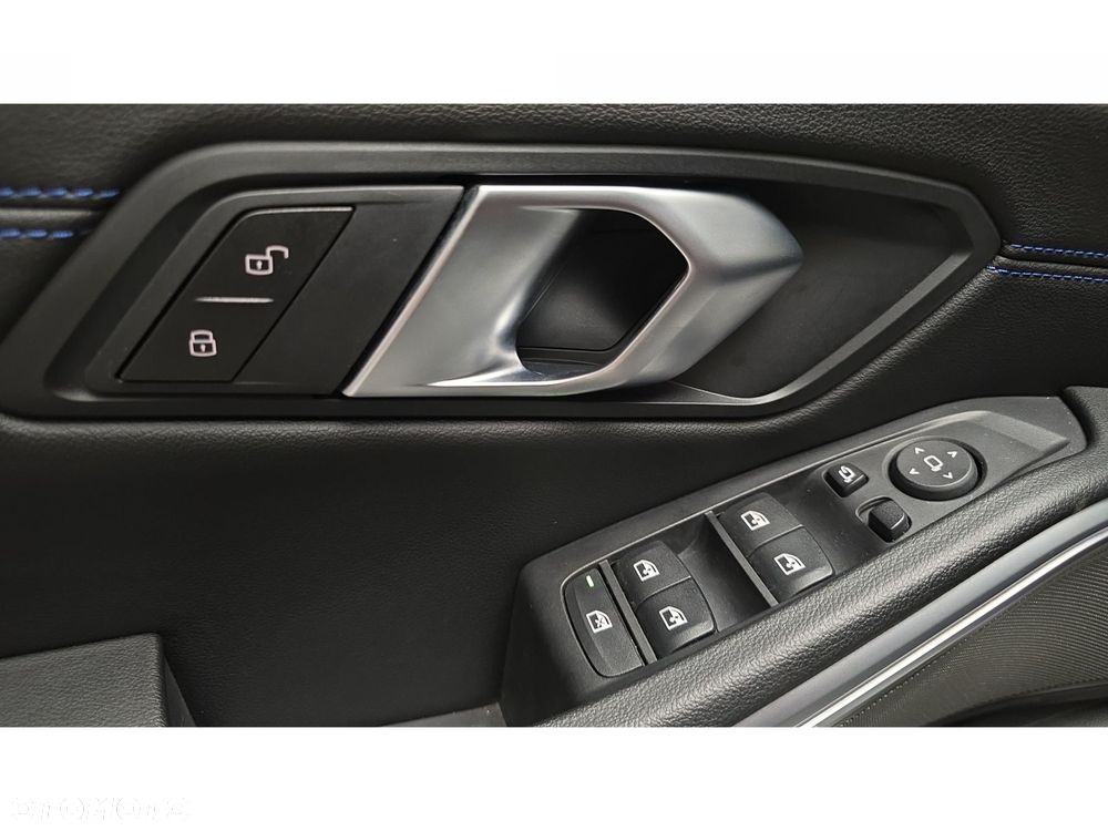 BMW Seria 3 - 31