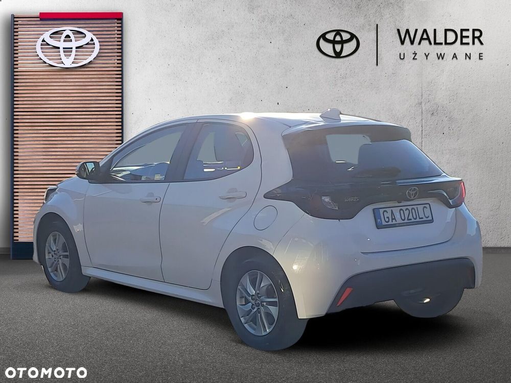 Toyota Yaris 2024 photo 3