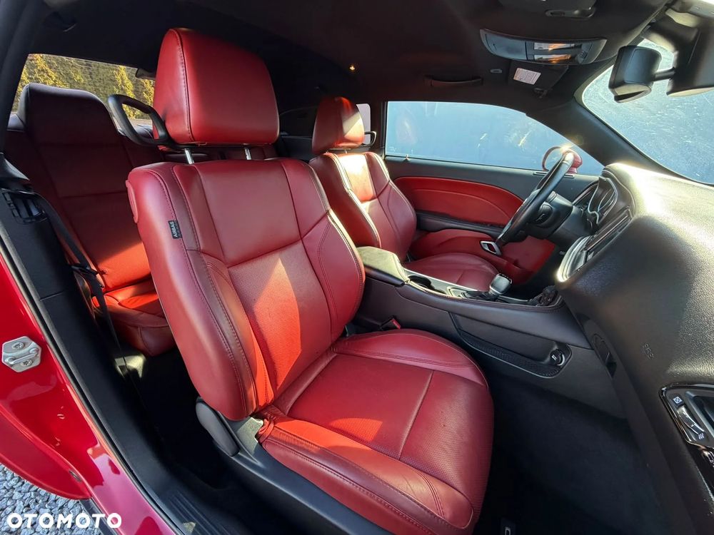 Dodge Challenger Automatik SXT Plus - 24