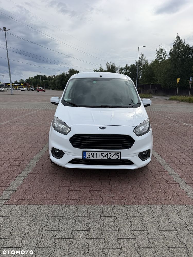 Ford Transit Courier - 2