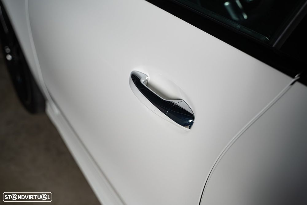 Mercedes-Benz CLA 250 e Shooting Brake AMG Line - 14