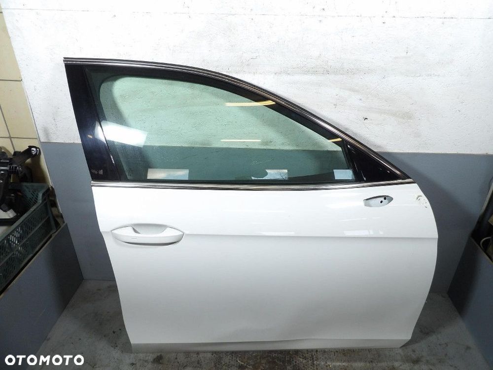 SKODA SUPERB IV 4 KOMBI DRZWI PRZÓD PRAWE  LC9A - 1