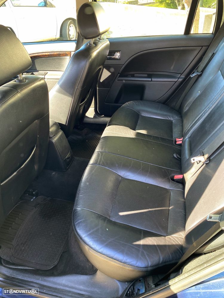 Ford Mondeo SW 2.0 TDCi Ghia - 11