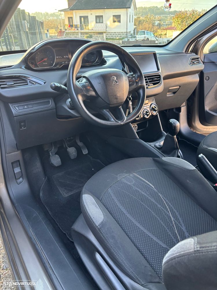Peugeot 208 1.4 HDi Access - 4