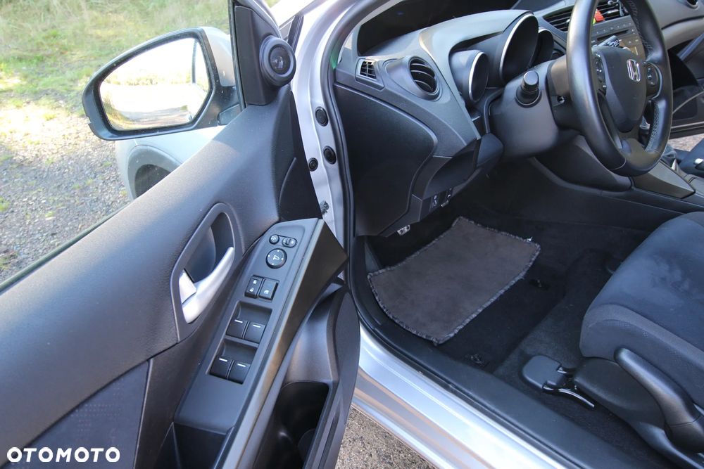 Honda Civic 1.4 i-VTEC Comfort - 22