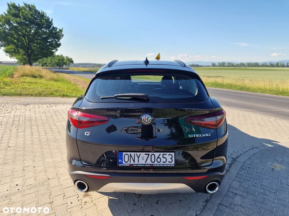 Alfa Romeo Stelvio 2.2 16V AT8 Q4 Intensa - 11