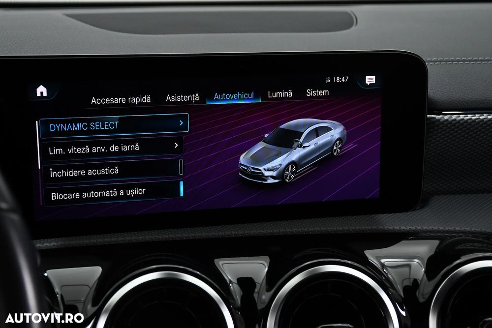 Mercedes-Benz CLA 200 - 30