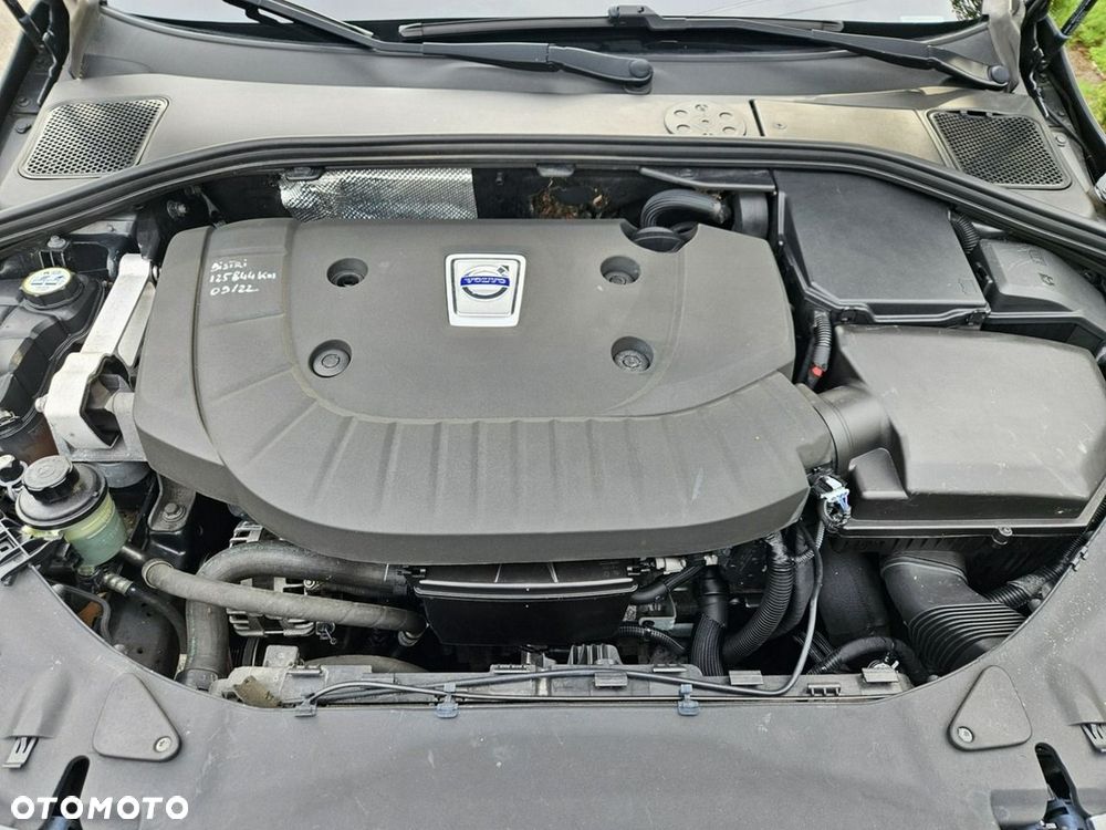 Volvo V60 D4 Geartronic Momentum - 24