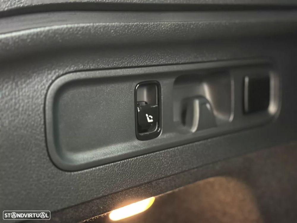 Mercedes-Benz GLC 300 e 4Matic - 19