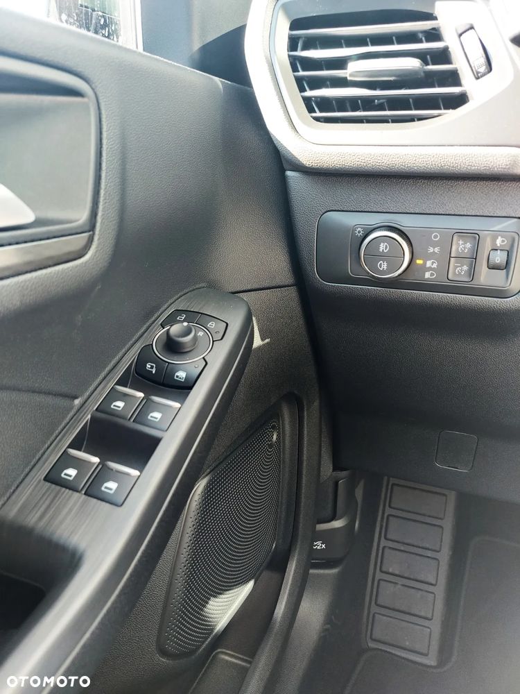 Ford Kuga 2.5 FHEV FWD Titanium eCVT - 32