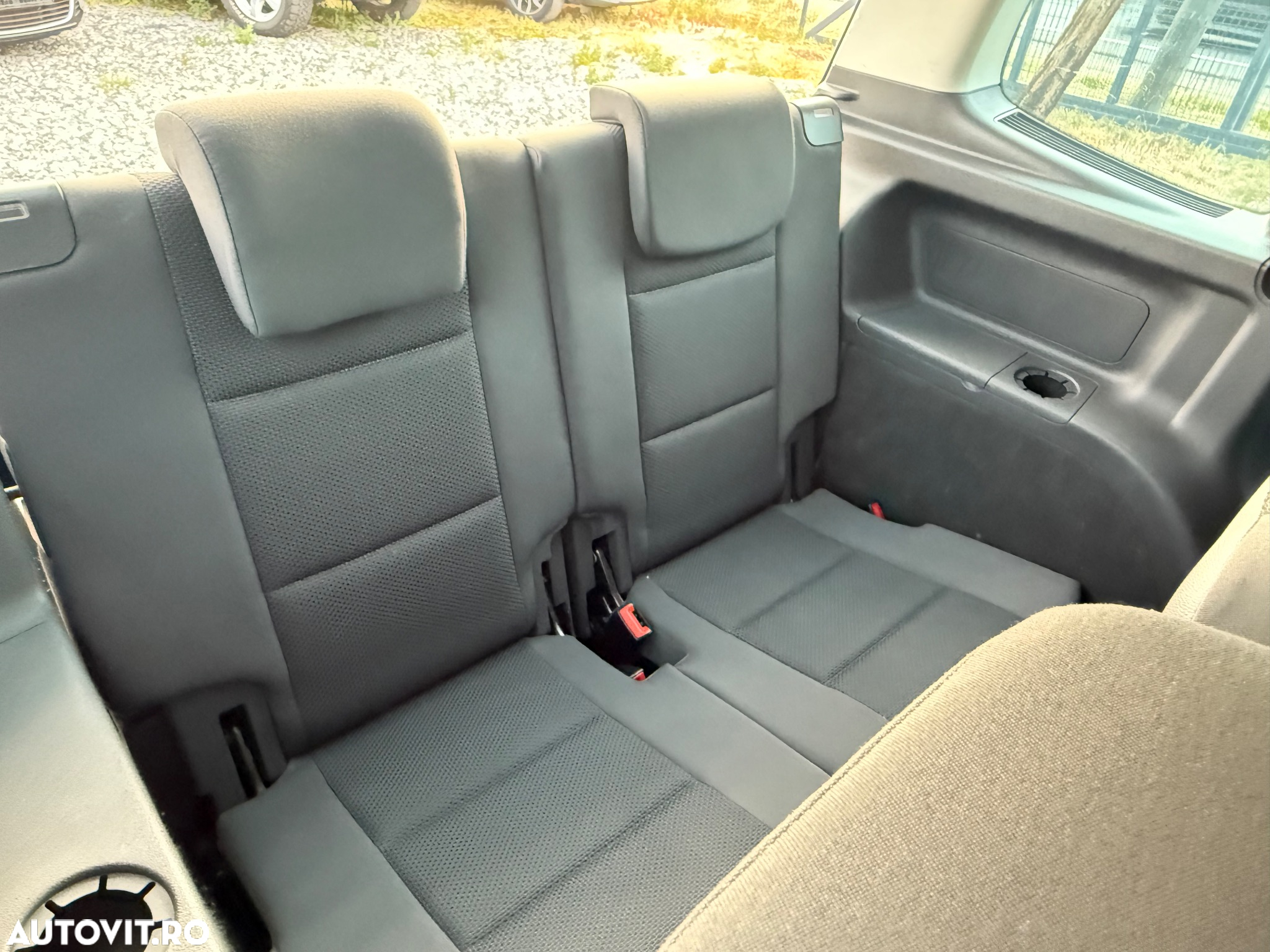 Volkswagen Touran 1.6 TDI BlueMotion Technology Comfortline - 20