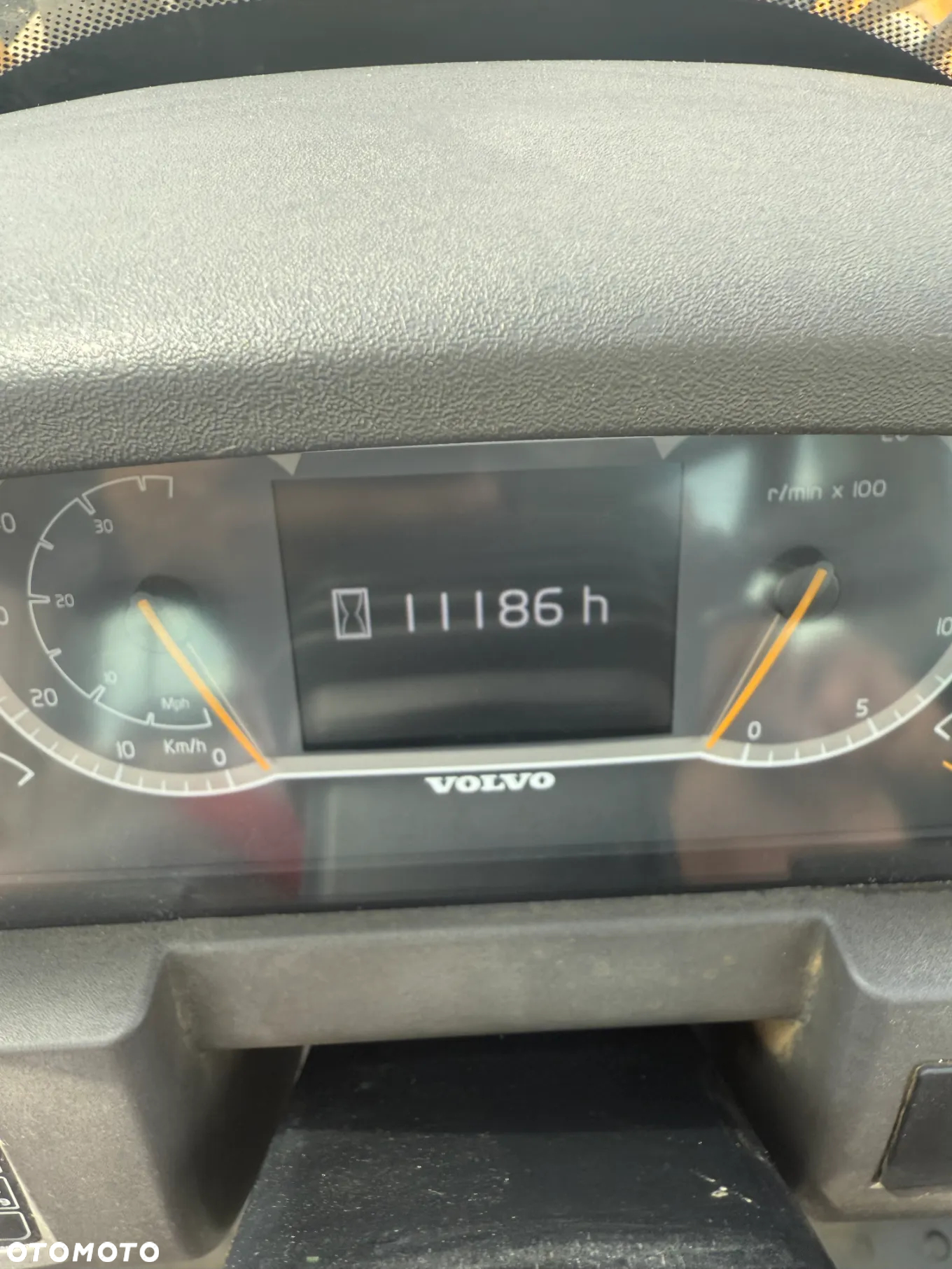 Volvo L180H - 8