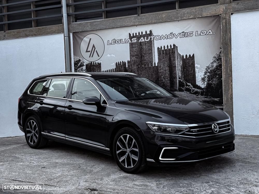 VW Passat Variant - 1