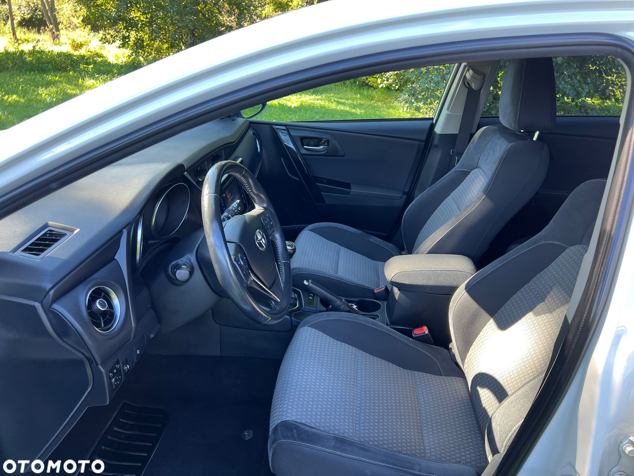 Toyota Auris 1.2 Turbo Team Deutschland - 13