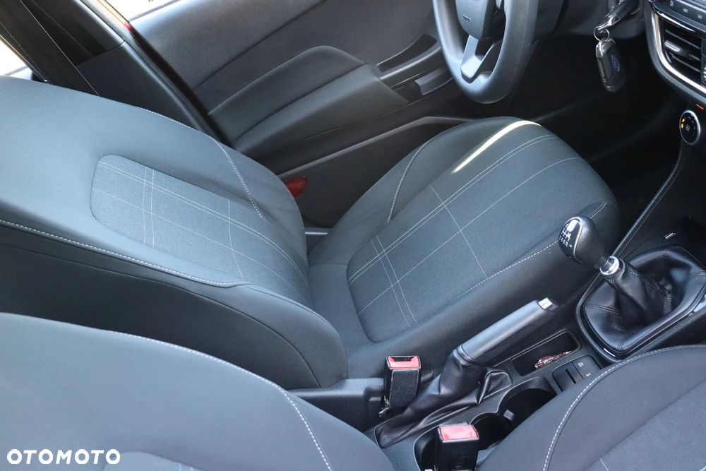 Ford Fiesta - 24