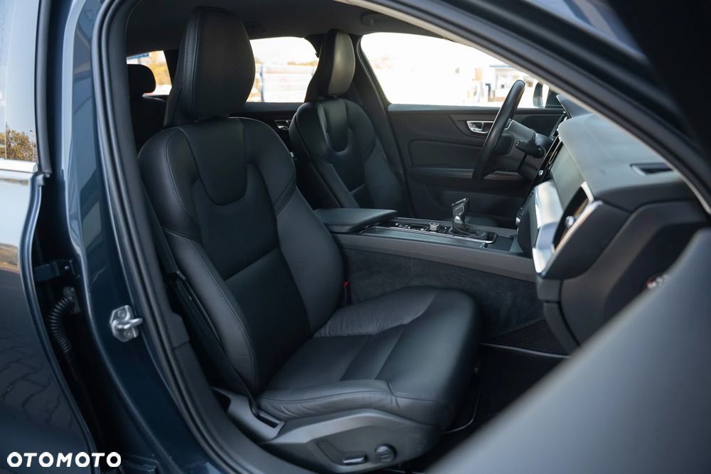 Volvo V60 D3 Geartronic Momentum Pro - 24