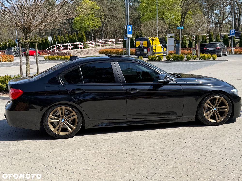 BMW Seria 3 328i xDrive Sport-Aut Sport Line - 7