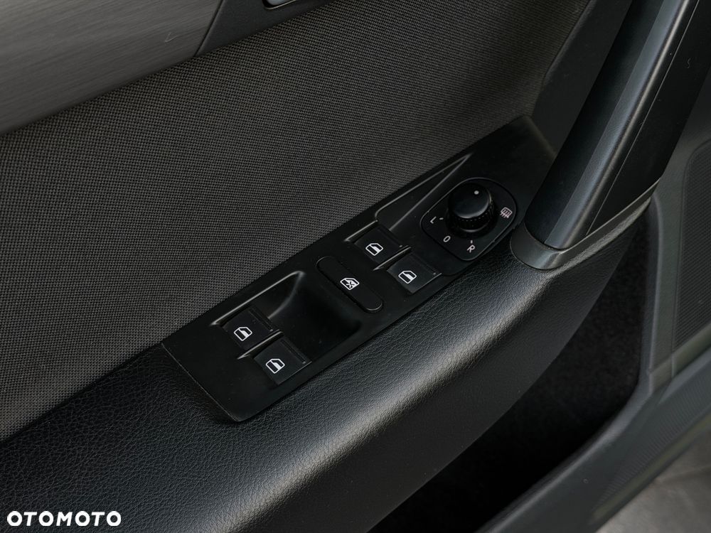 Volkswagen Passat - 10