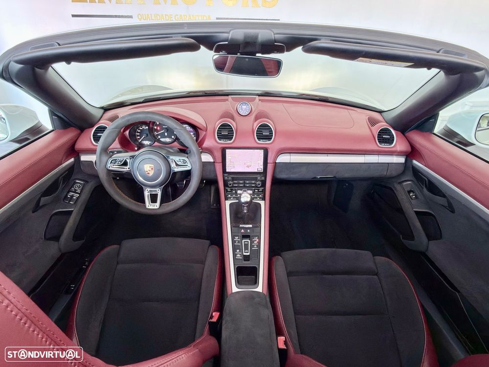 Porsche 718 Spyder Standard - 22
