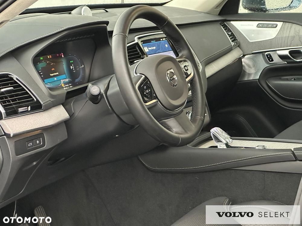 Volvo XC 90 - 25