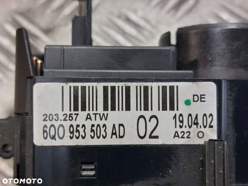 MANETKA PRZEŁĄCZNIK ZESPOLONY TAŚMA SYGNAŁU VOLKSWAGEN POLO IV 6Q0953503AD - 5