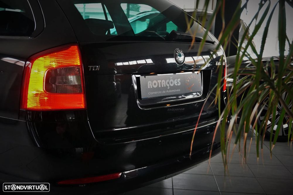 Skoda Octavia Break 1.6 TDi Elegance Pack - 31