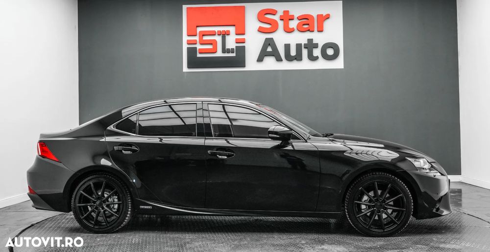 Lexus Seria IS 300h Executive Plus - 11