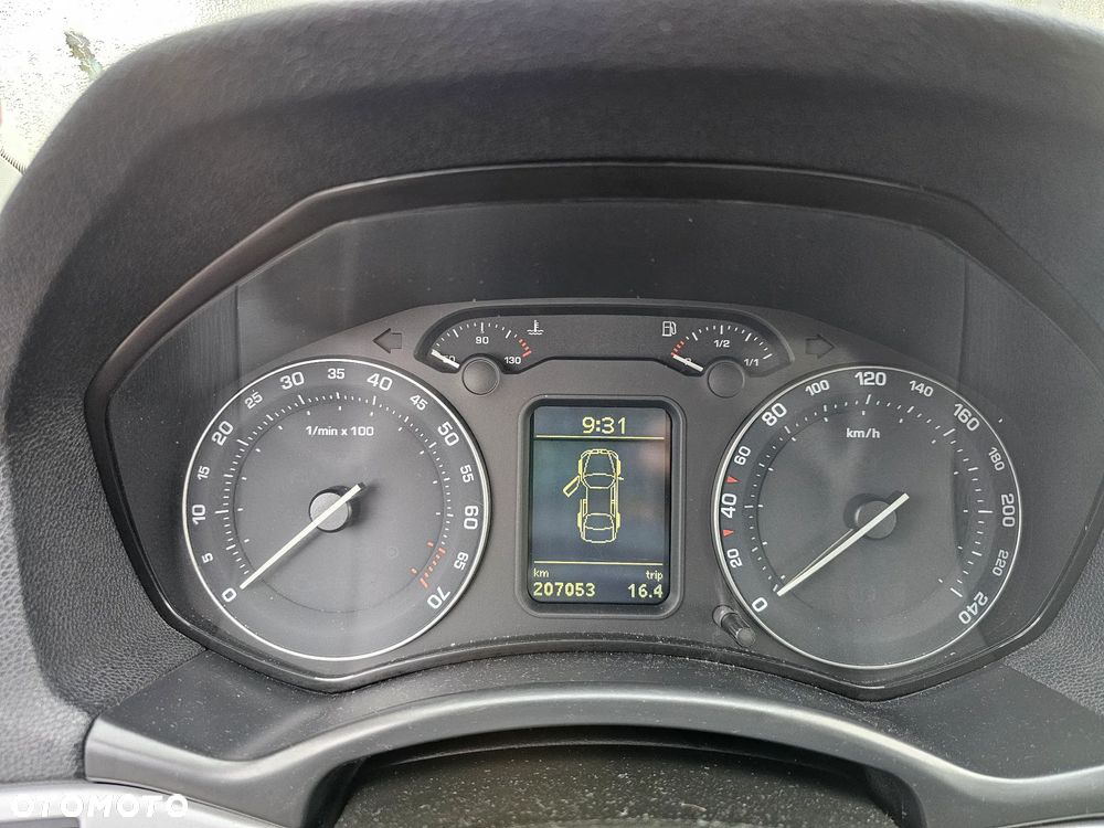 Skoda Octavia 1.6 - 8