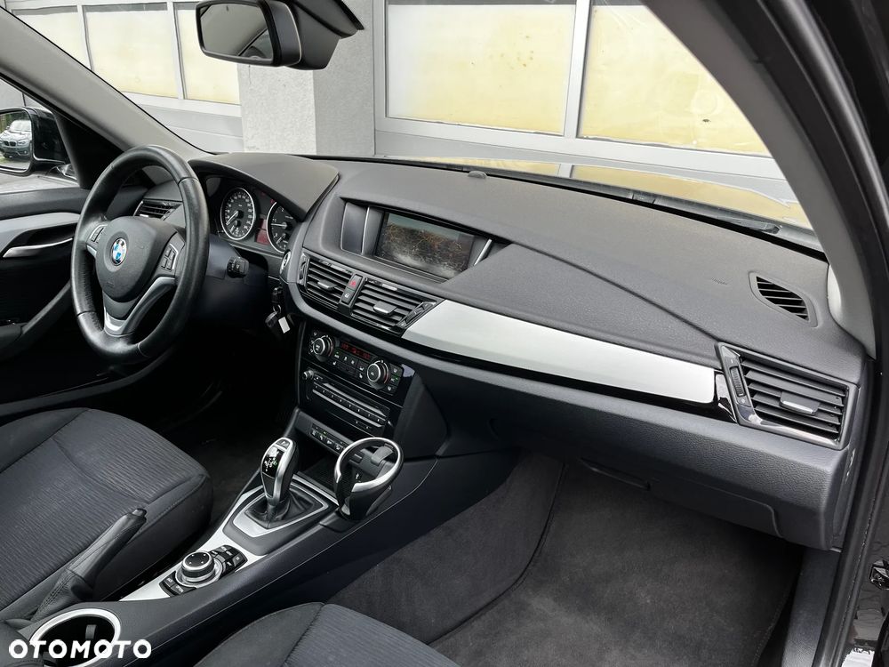 BMW X1 xDrive18d Sport Line - 11