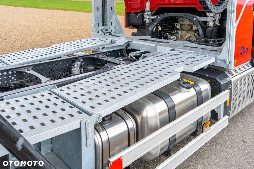 Mercedes-Benz Actros - 27