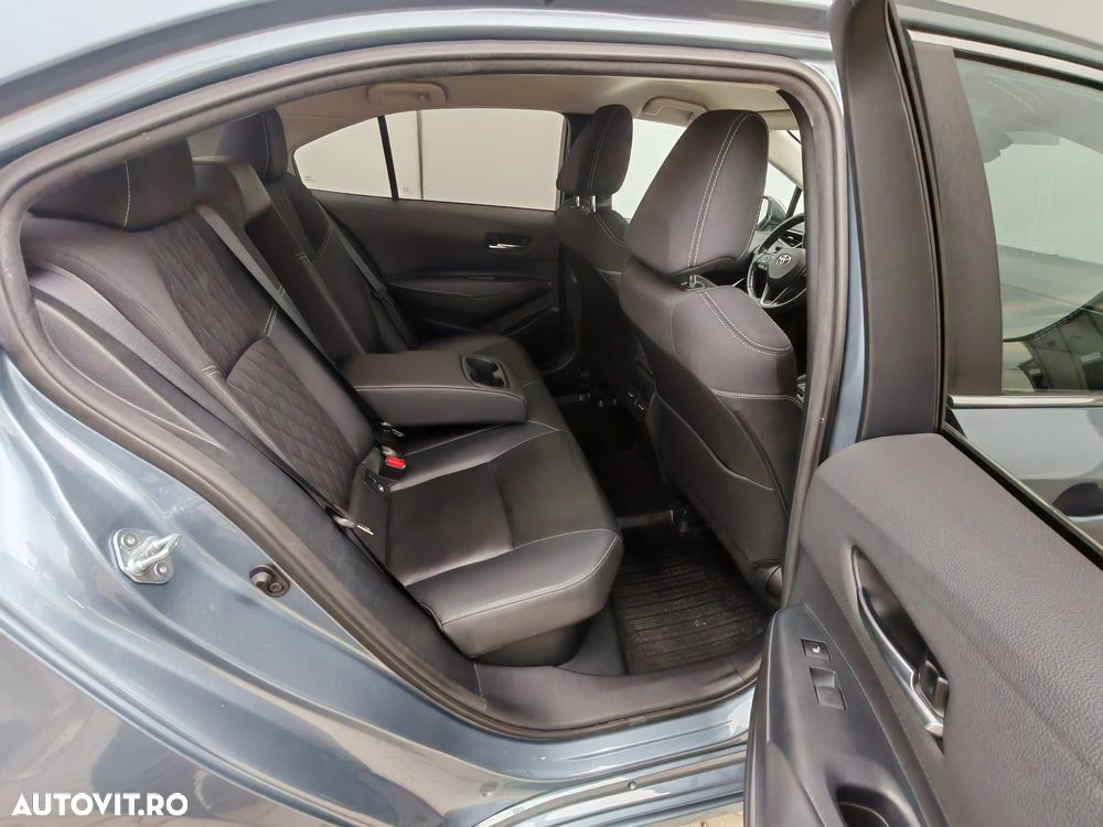 Toyota Corolla 1.8 HSD Exclusive Plus - 8