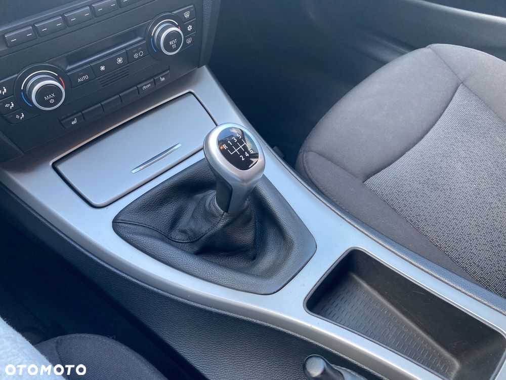 BMW Seria 3 318d - 8