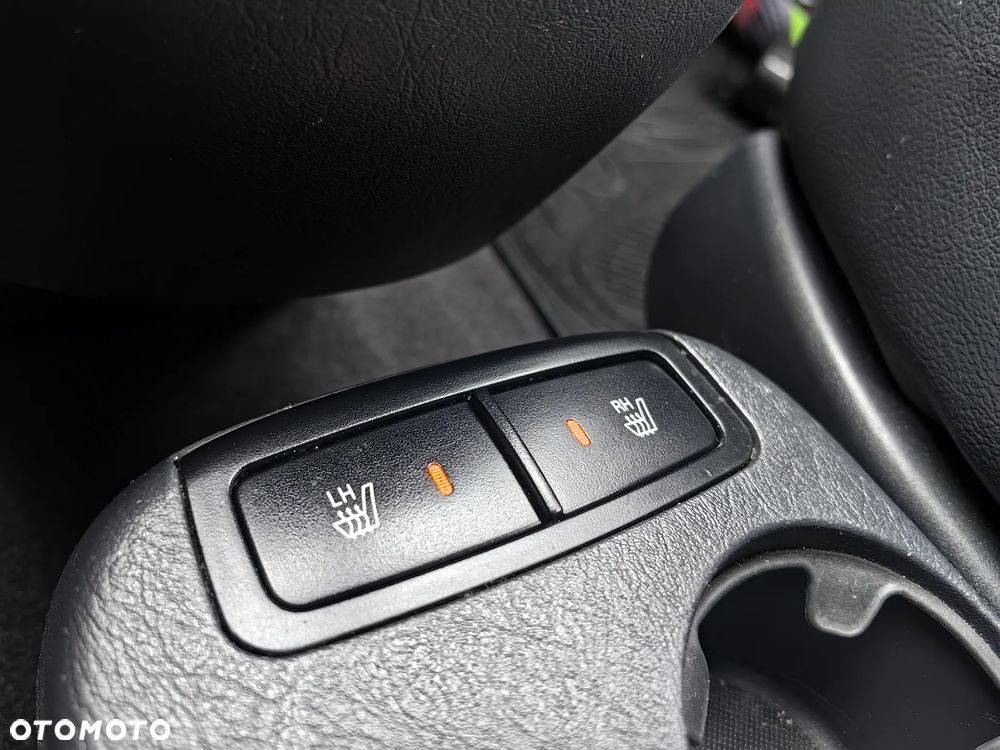 Hyundai Tucson 2.0 Comfort 2WD - 19