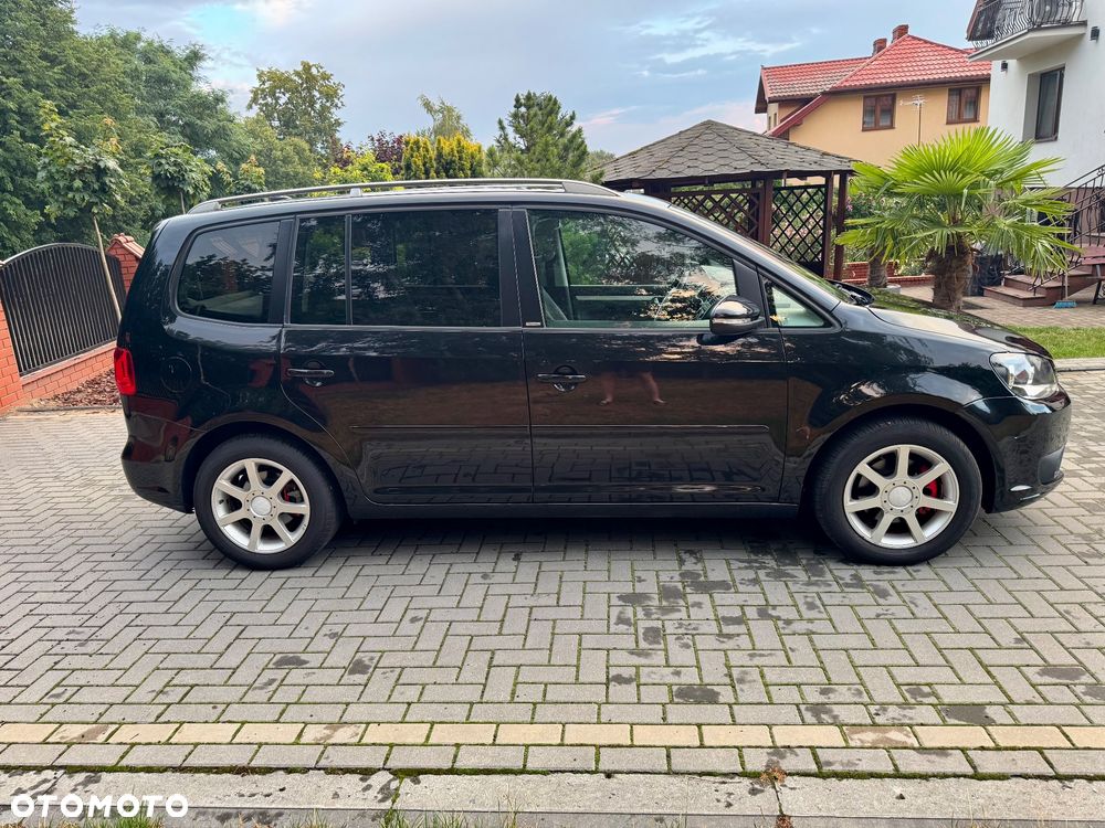 Volkswagen Touran 1.6 TDI DPF BlueMotion Technology STYLE - 9