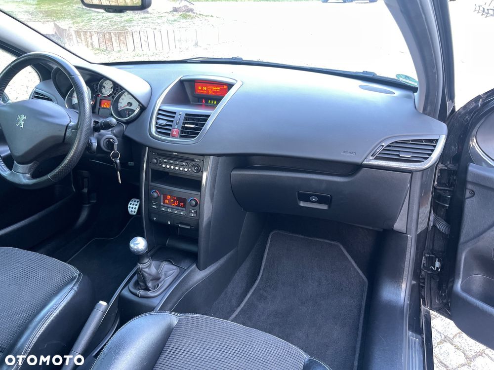 Peugeot 207 1.6 THP Platinum - 11