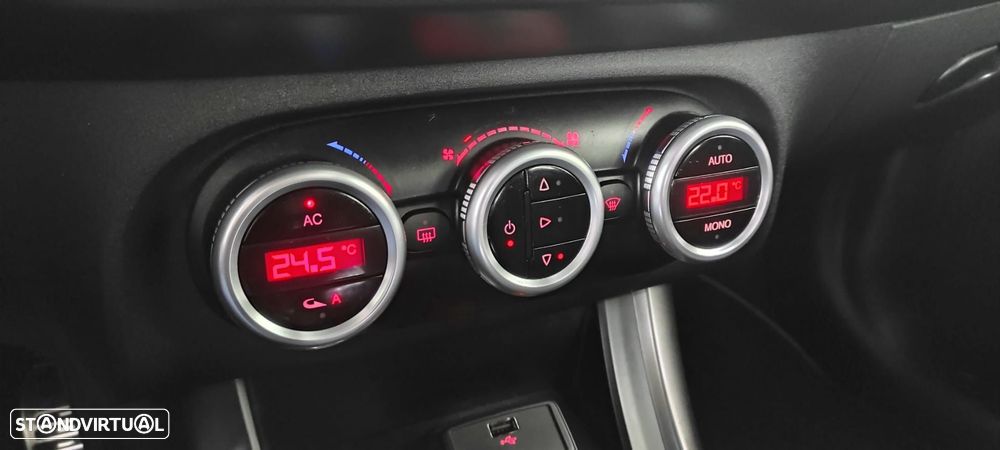 Alfa Romeo Giulietta 1.6 JTDM Exclusive - 35