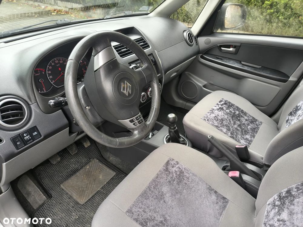 Suzuki SX4 - 11