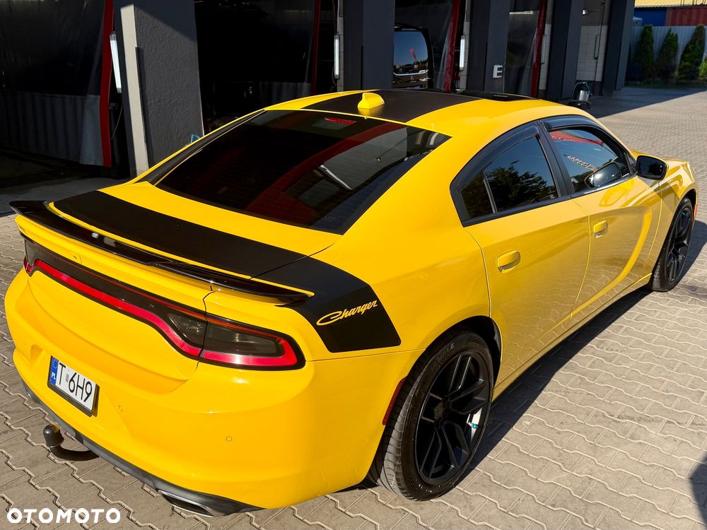 Dodge Charger - 4